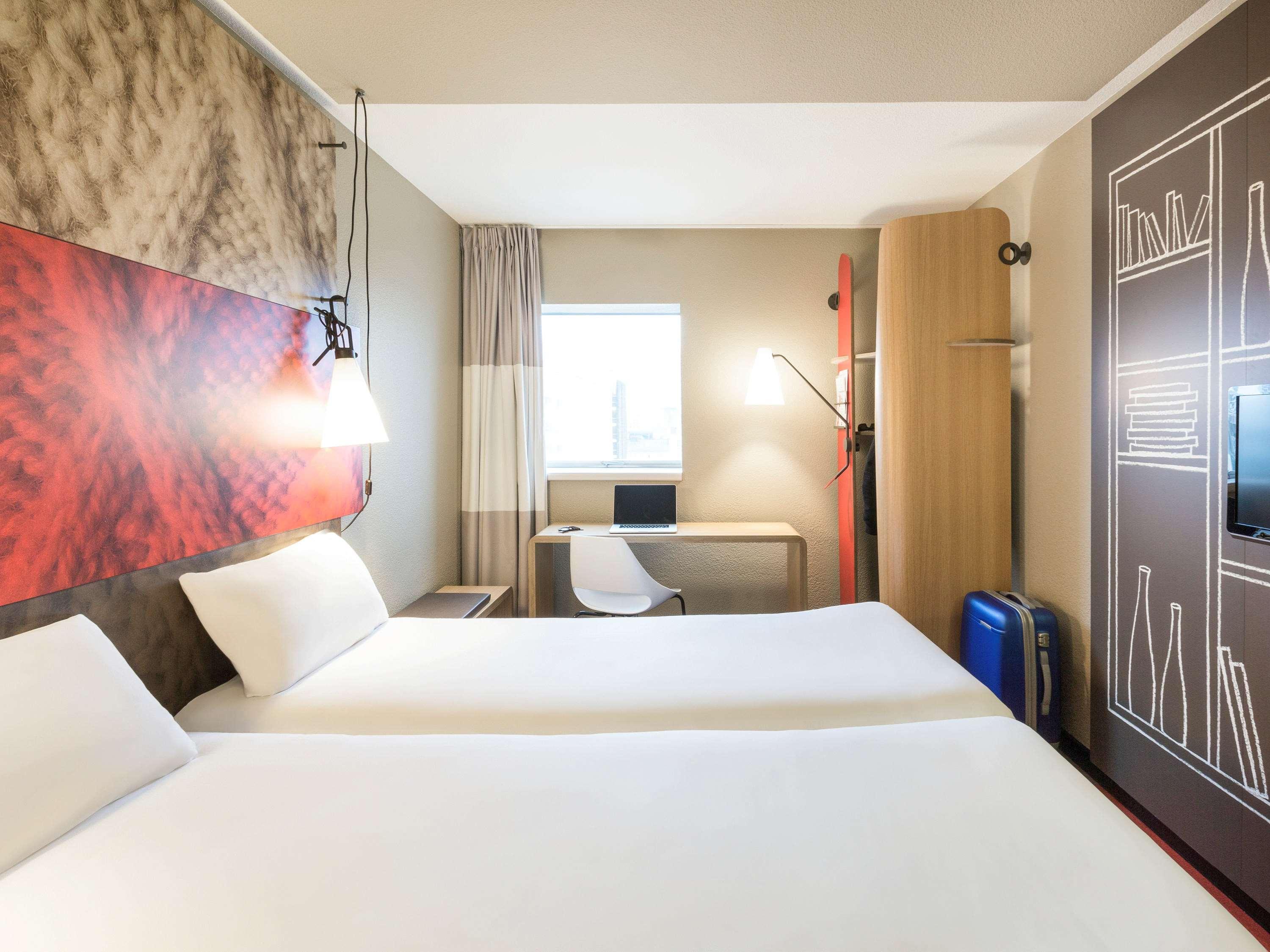 Hotel Ibis Rennes Centre Gare Sud Exterior foto