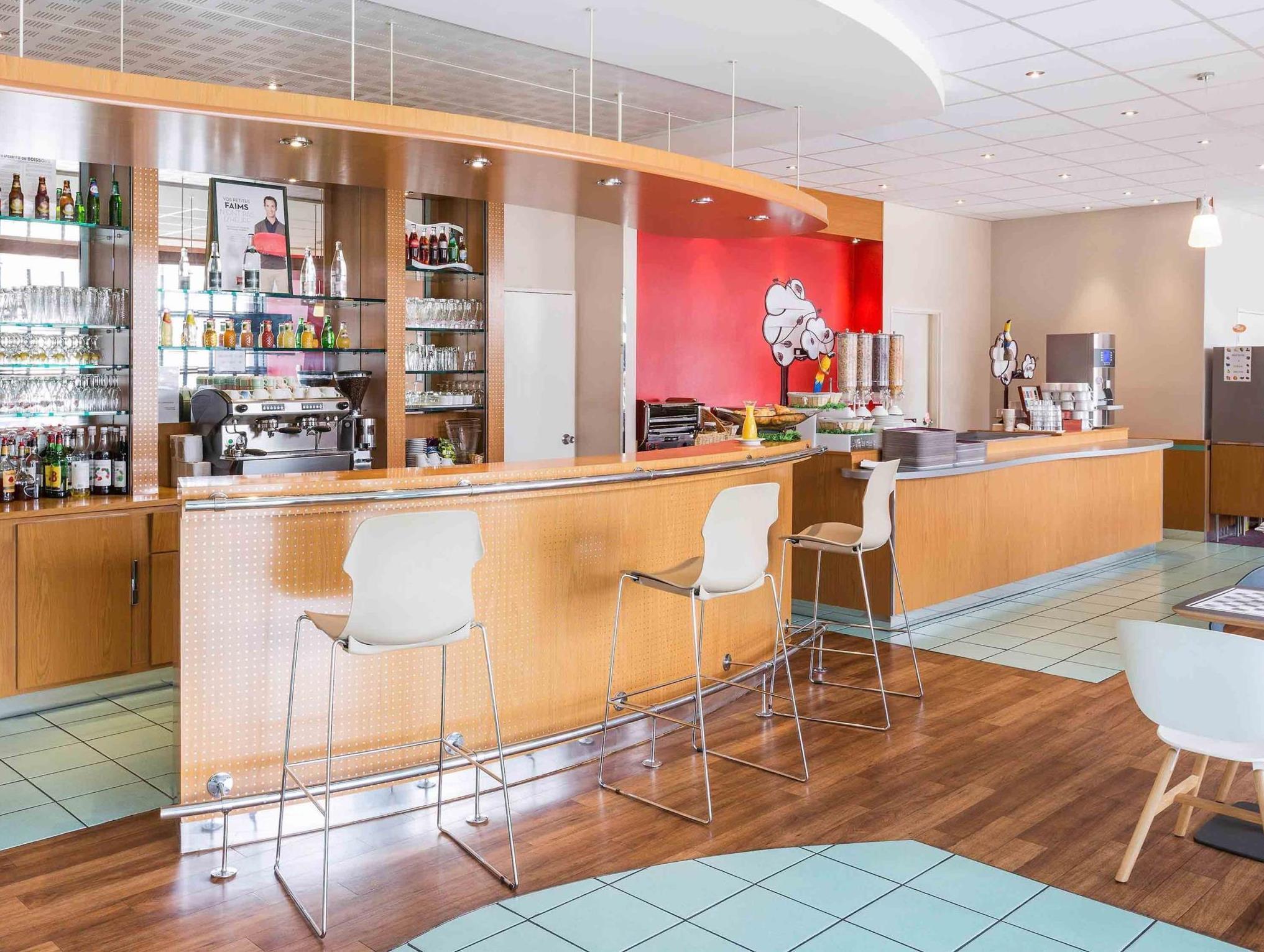 Hotel Ibis Rennes Centre Gare Sud Exterior foto