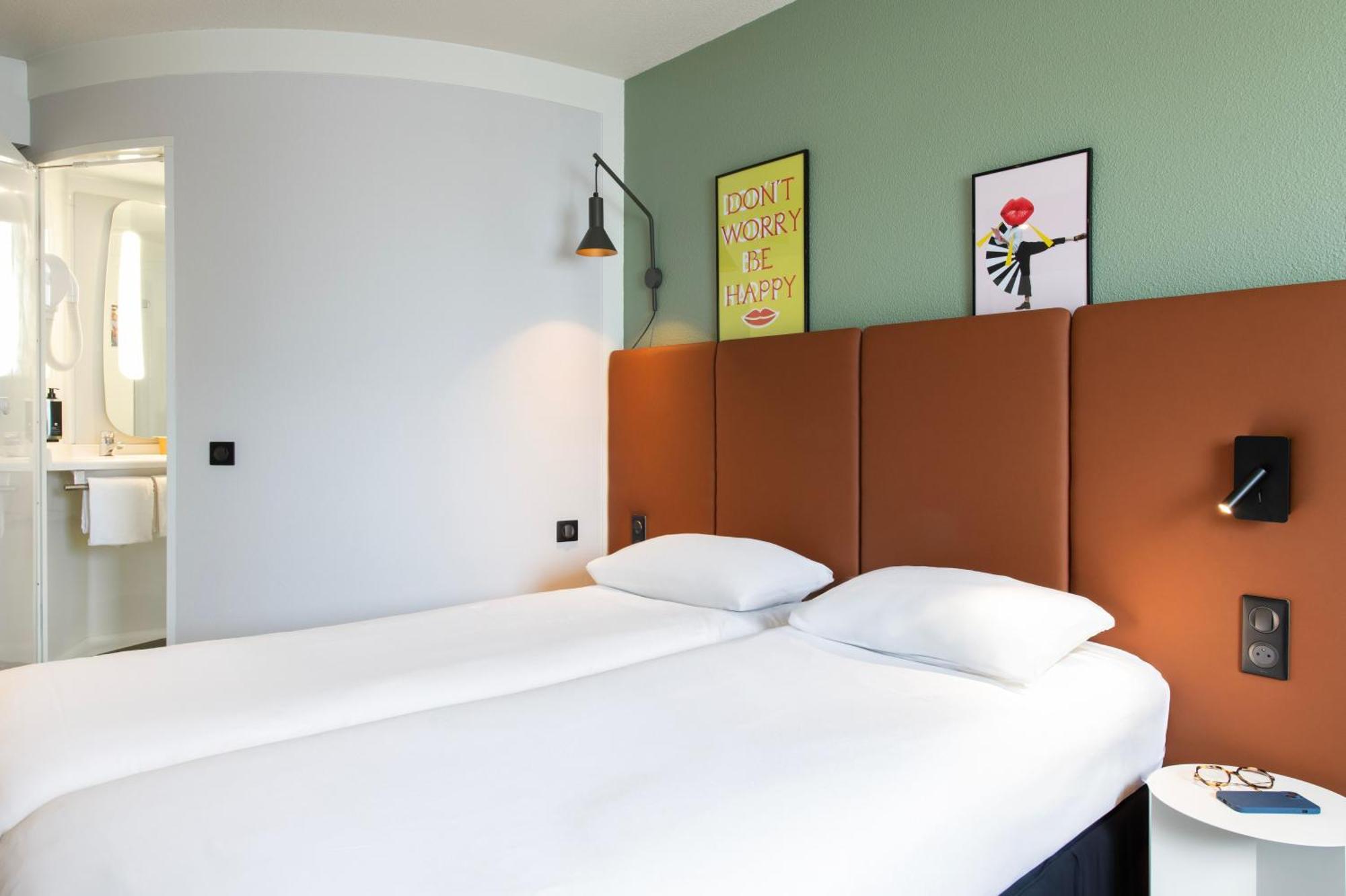 Hotel Ibis Rennes Centre Gare Sud Exterior foto
