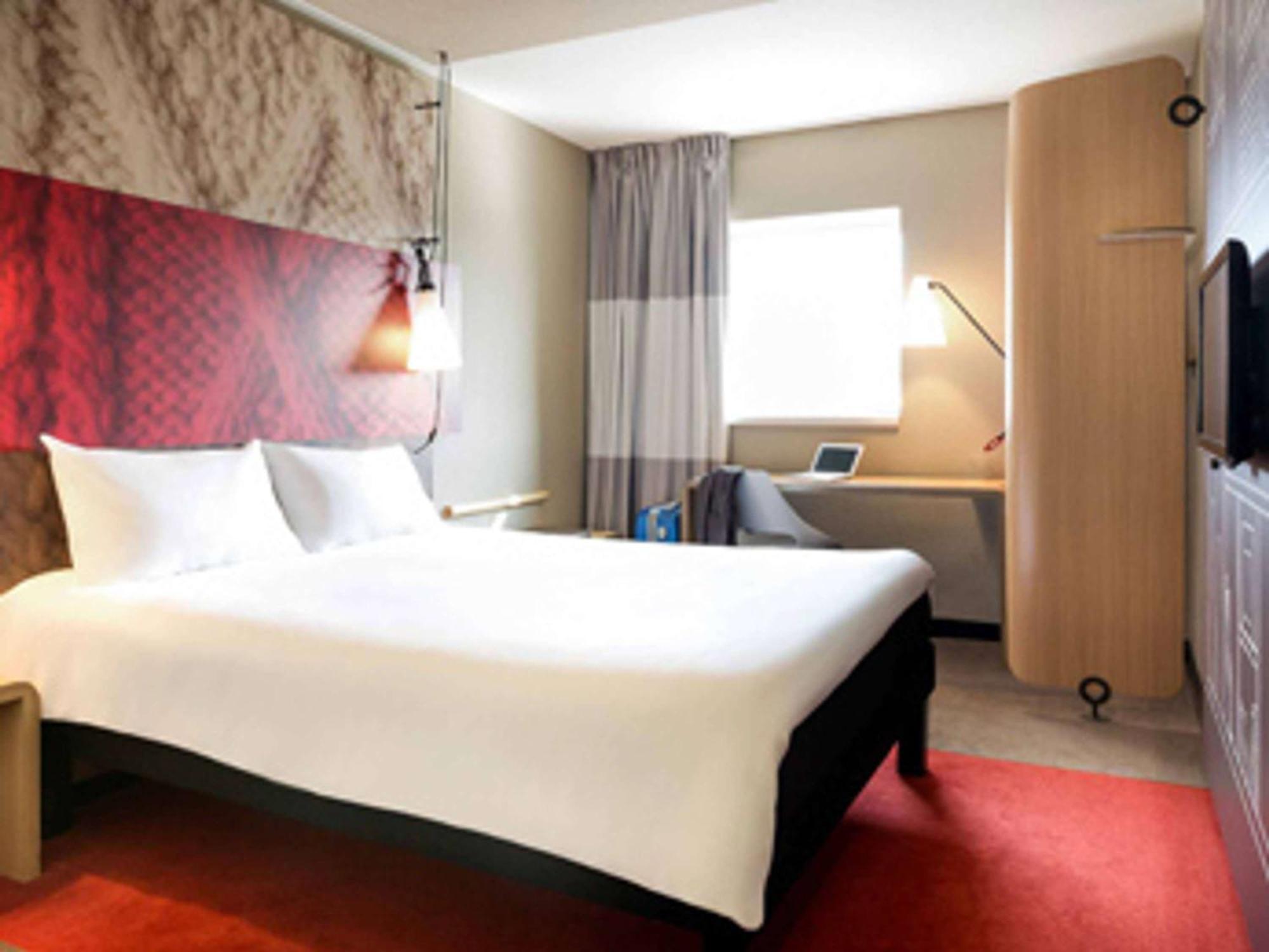 Hotel Ibis Rennes Centre Gare Sud Exterior foto