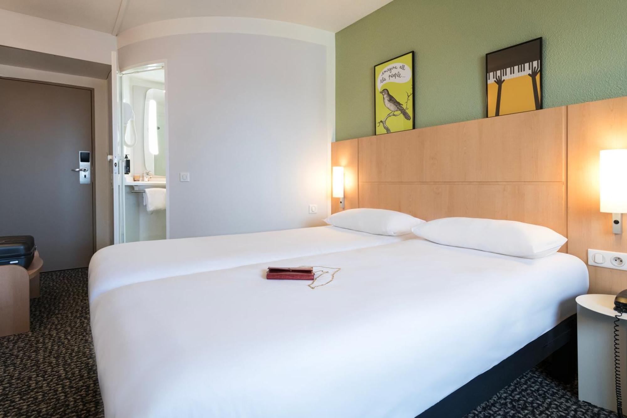 Hotel Ibis Rennes Centre Gare Sud Exterior foto