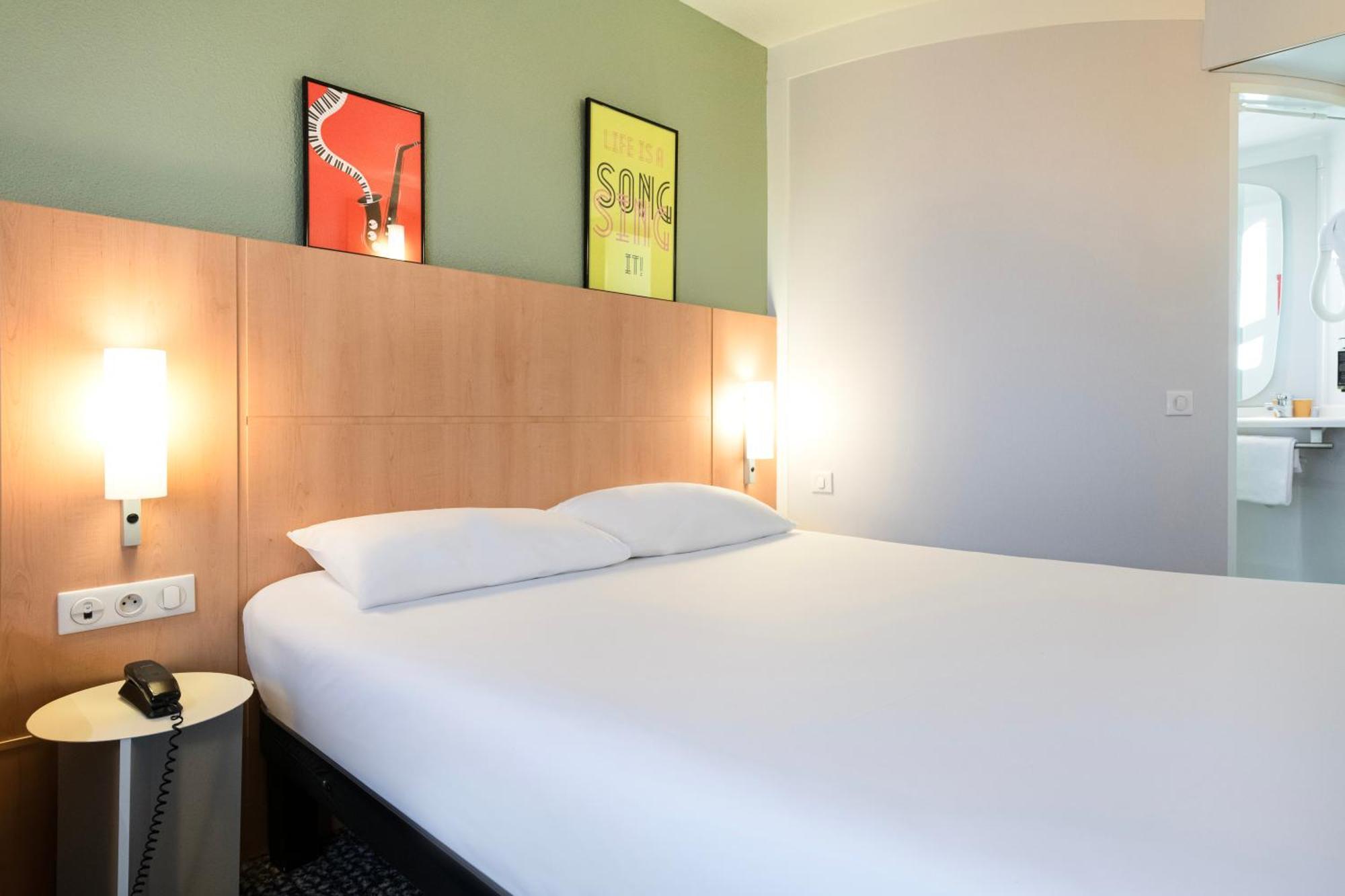 Hotel Ibis Rennes Centre Gare Sud Exterior foto