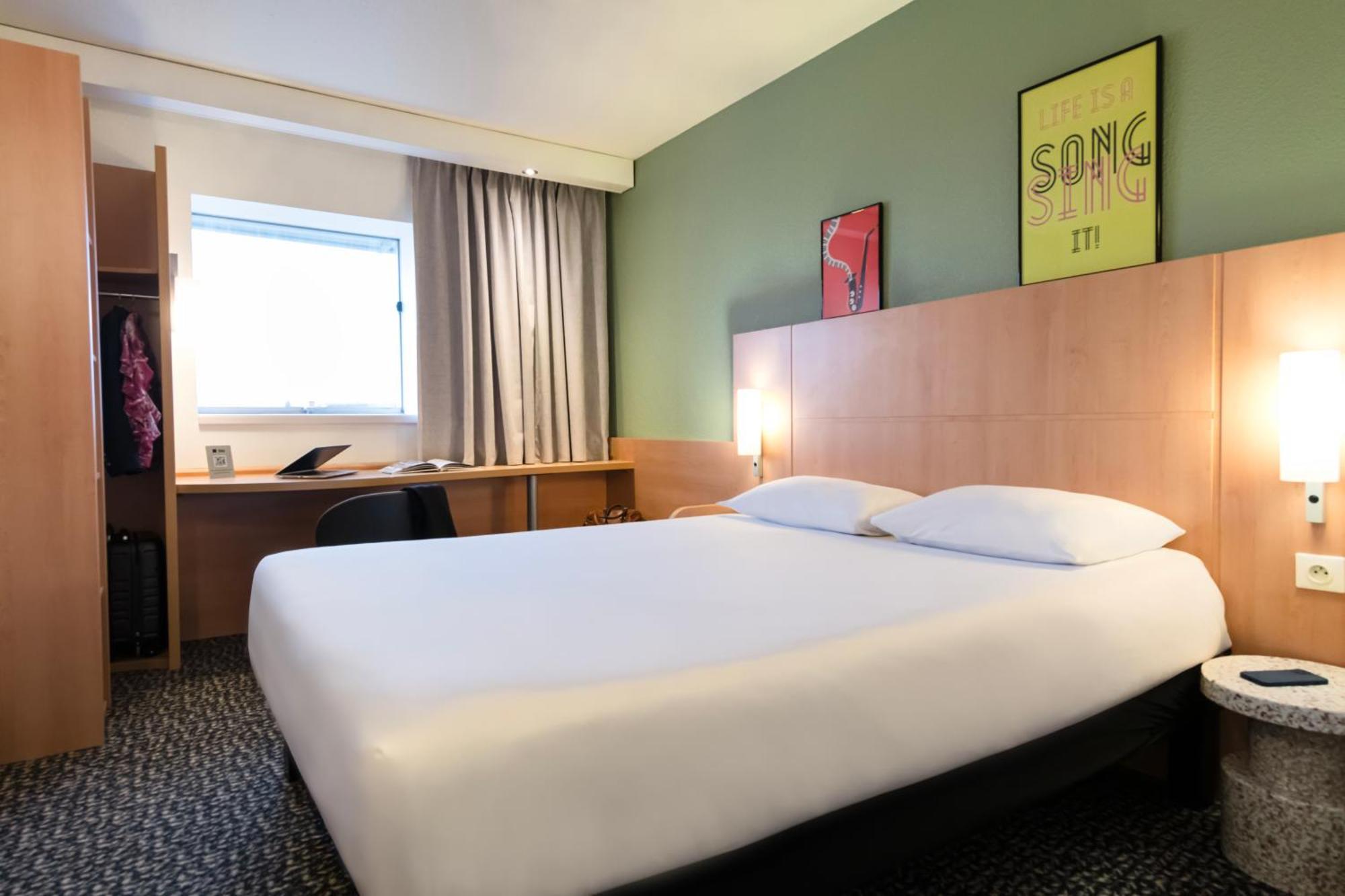 Hotel Ibis Rennes Centre Gare Sud Exterior foto