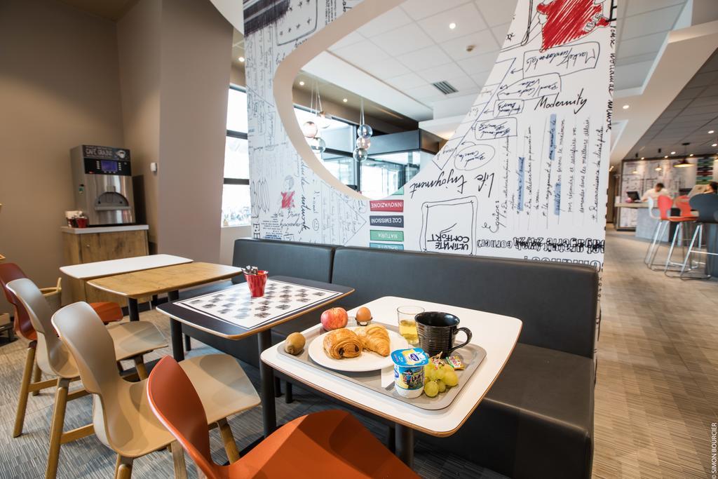 Hotel Ibis Rennes Centre Gare Sud Exterior foto